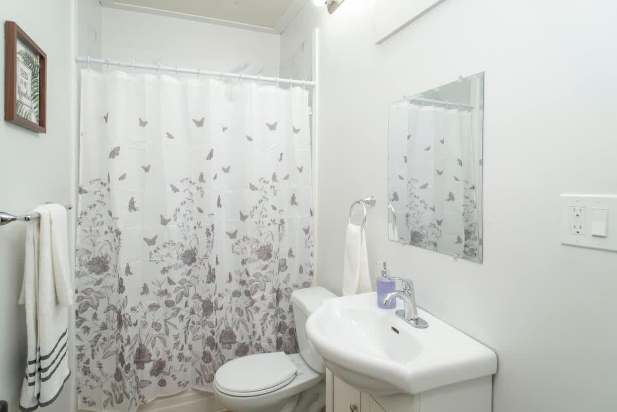 Thunder Bay Vacations - Near Airport Parking Netflix Wi-fi - Property Image 5
