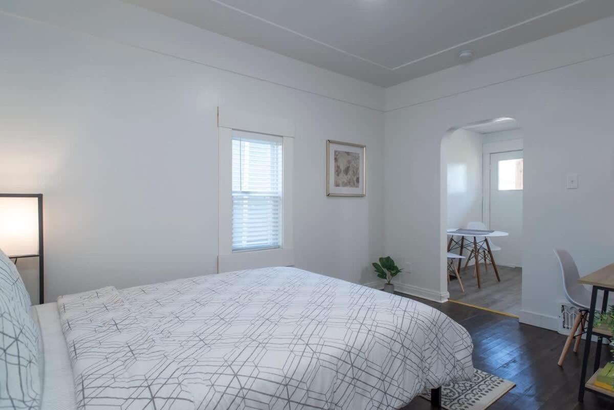 Thunder Bay Vacations - Near Airport Parking Netflix Wi-fi - Property Image 11