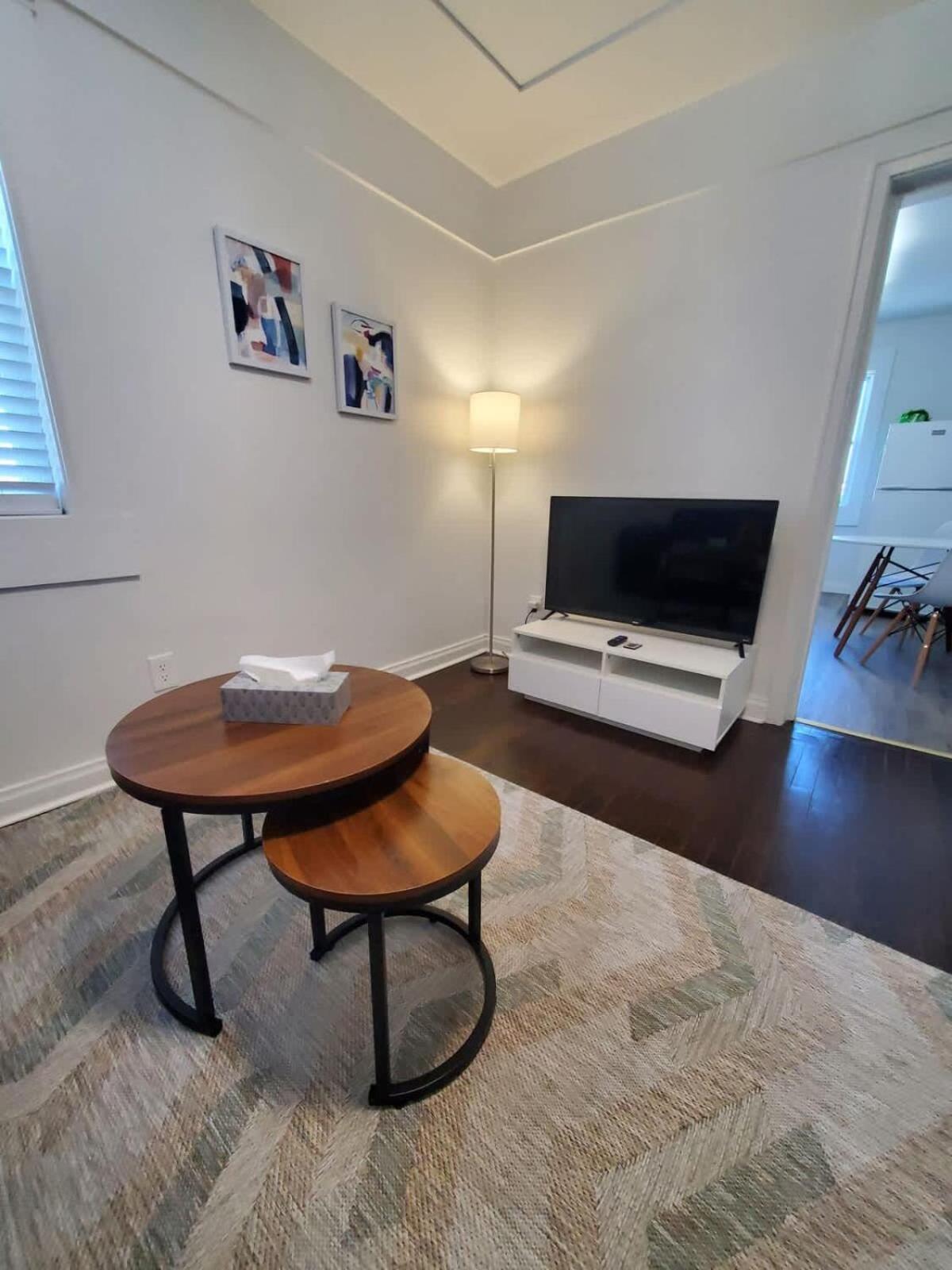 Thunder Bay Vacations - Wifi Netflix Parking Near Airport - Property Image 17