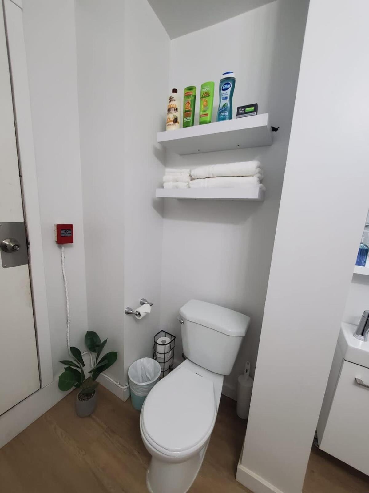Thunder Bay Vacations - Wifi Netflix Parking Near Airport - Property Image 12