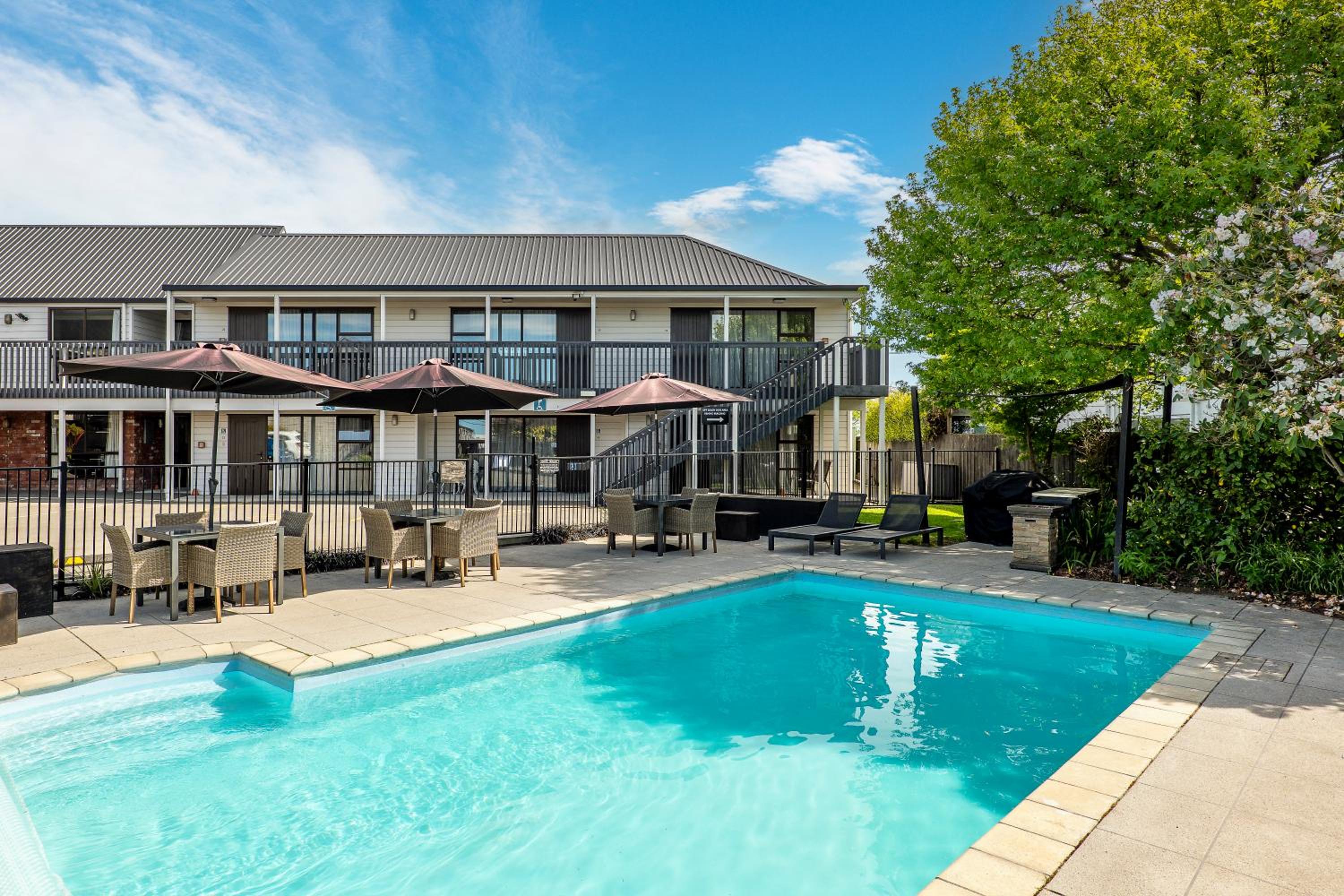 Ashford Motor Lodge - Image 1