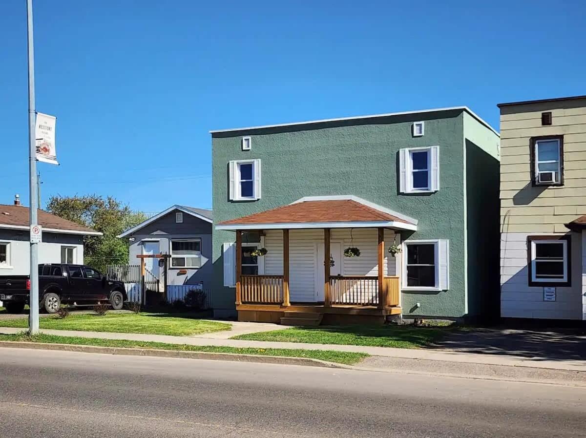 Thunder Bay Vacations - Pet Friendly Netflix Parking - Property Image 13