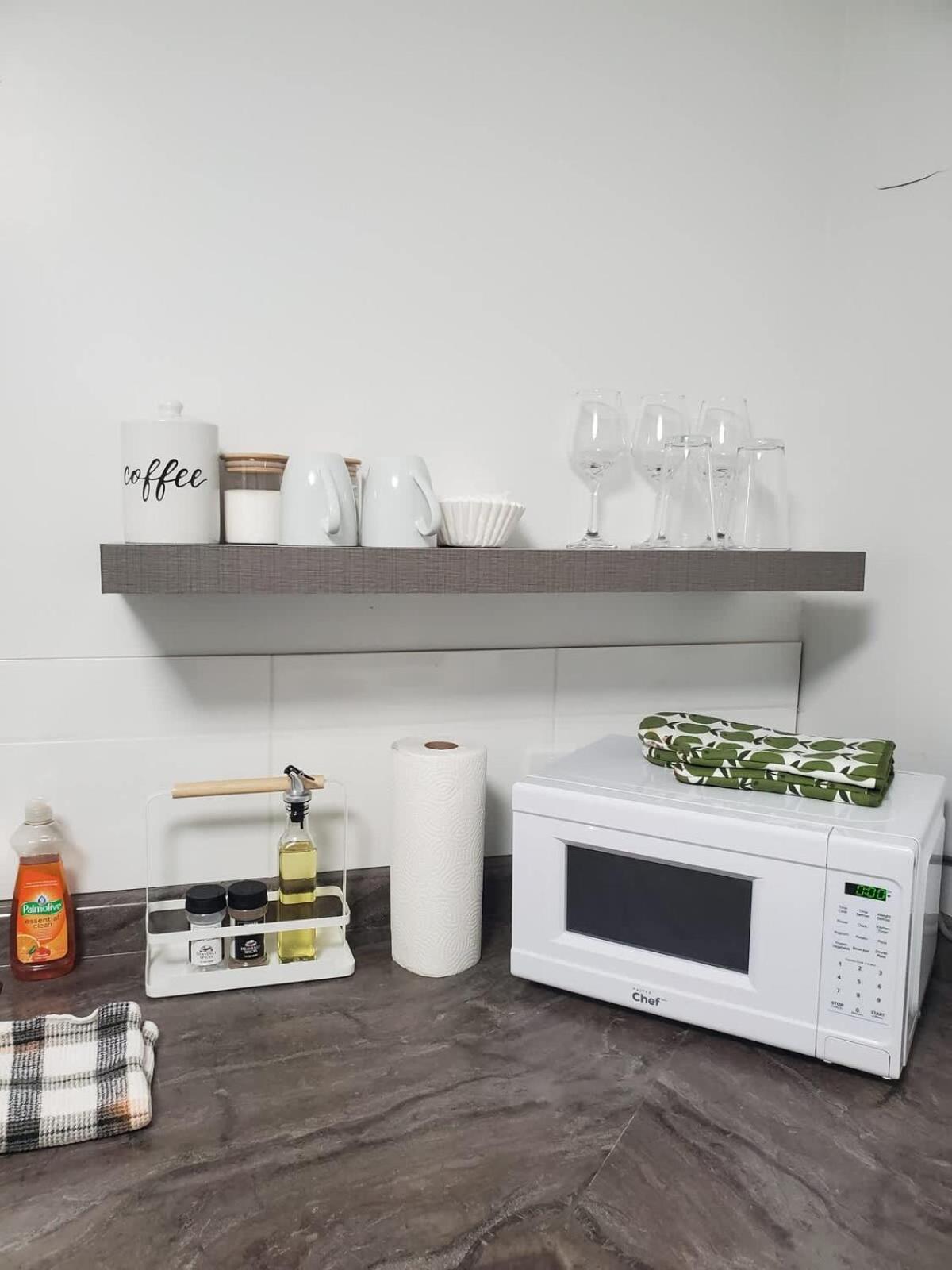 Thunder Bay Vacations - Pet Friendly Netflix Parking - Property Image 10