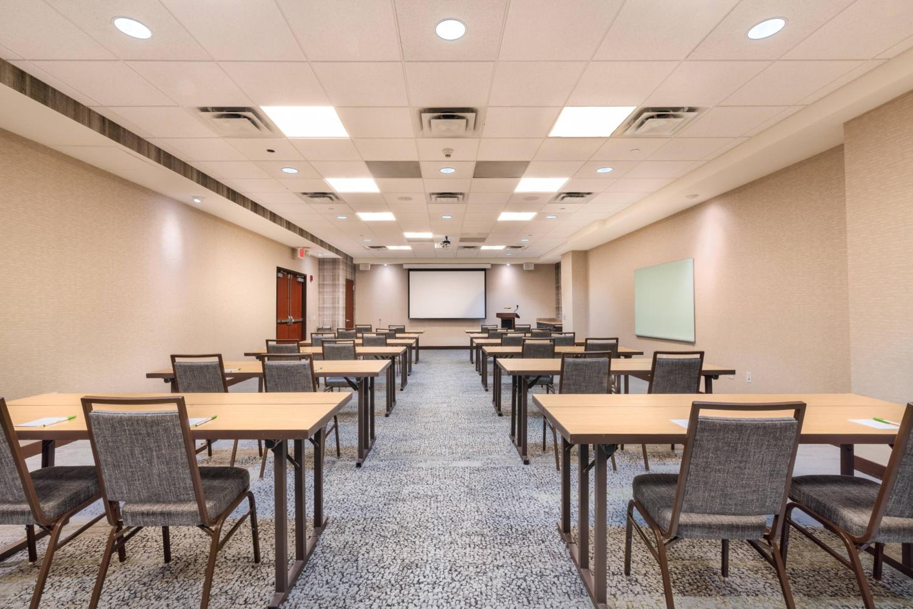 Courtyard by Marriott Silver Spring Downtown - Property Image 5