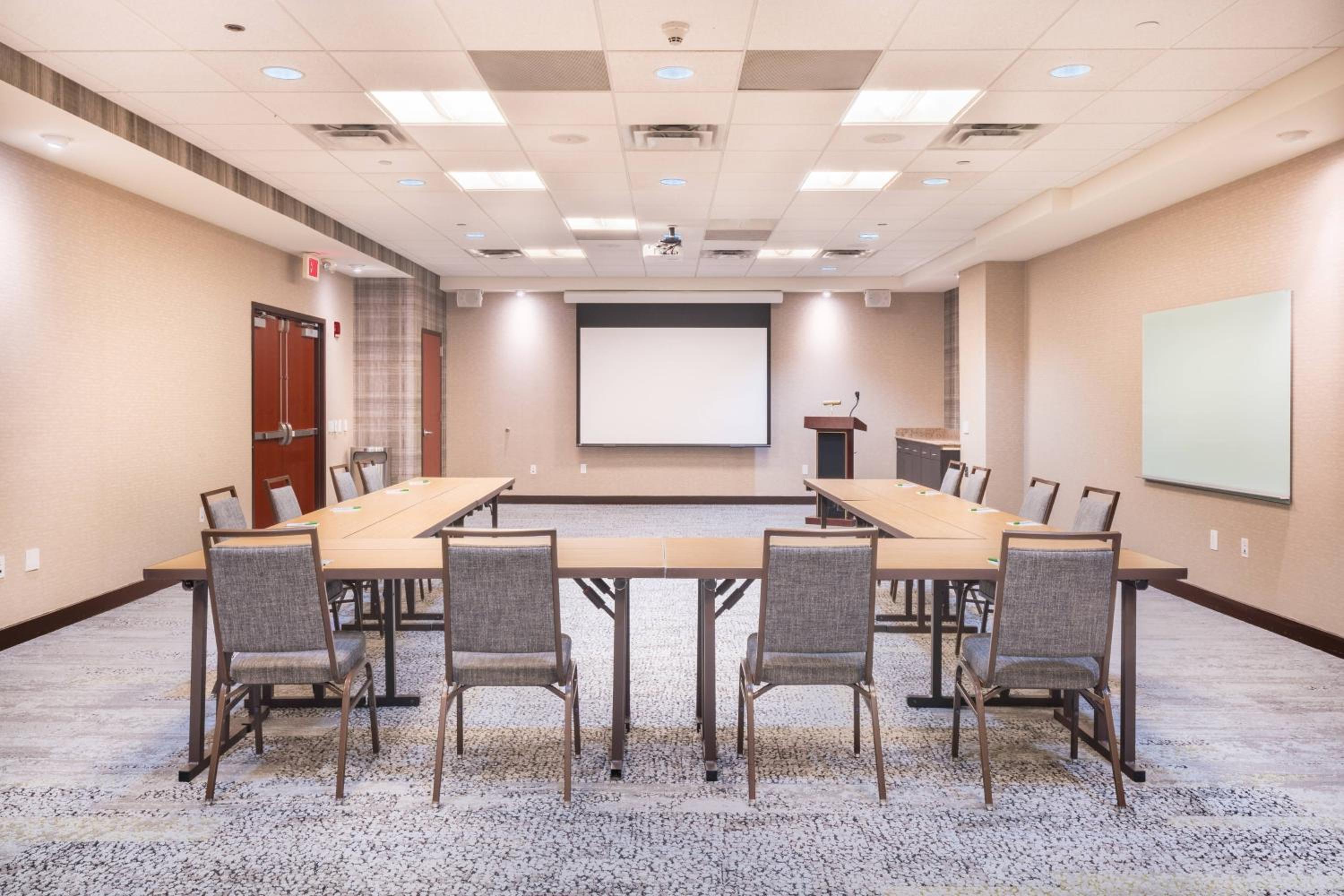 Courtyard by Marriott Silver Spring Downtown - Property Image 3