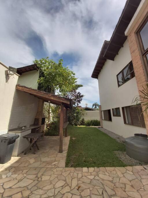 CASA DE PRAIA JUQUEHY COM PISCINA - perto da praia