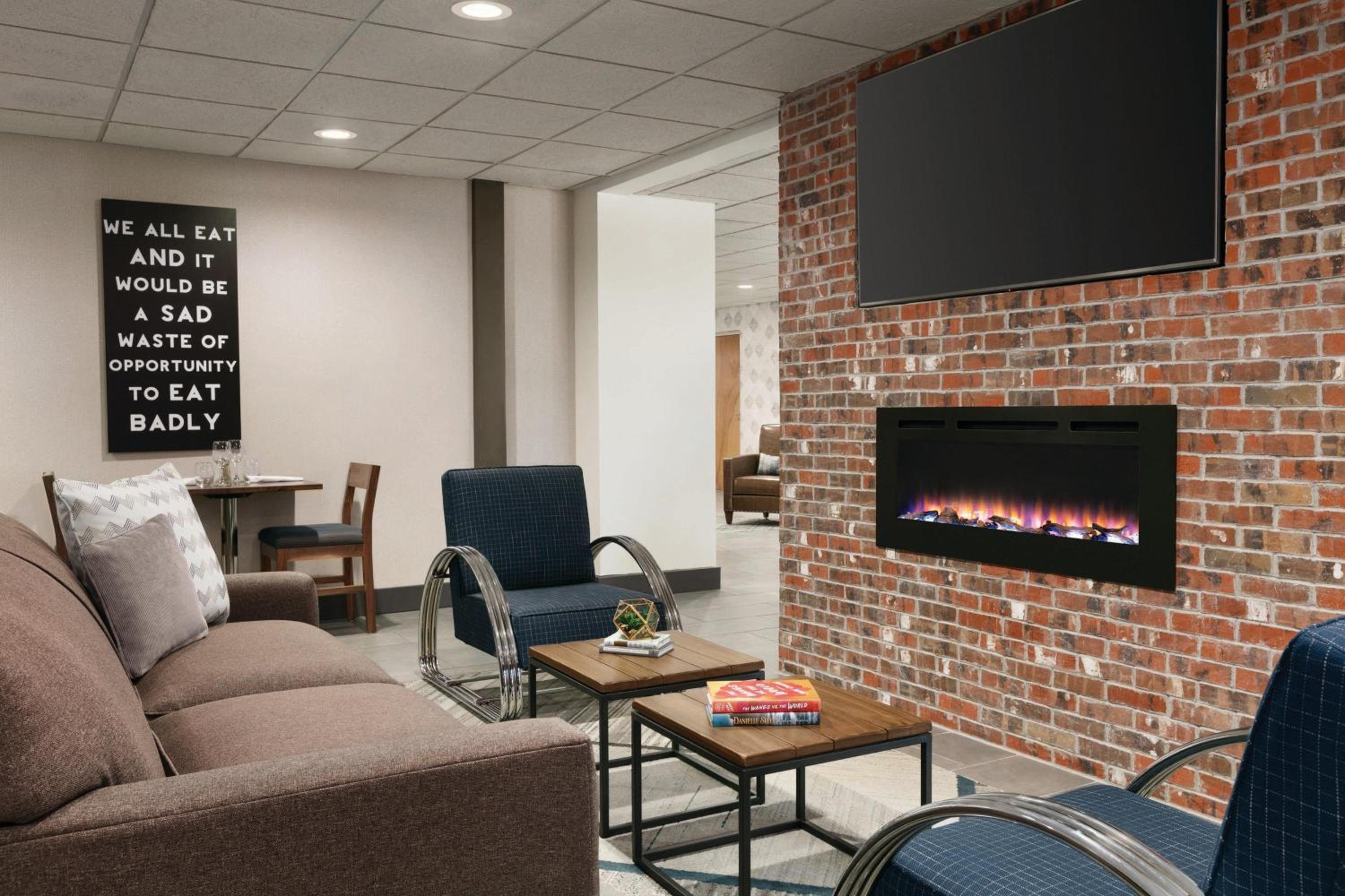 Raleigh Vacations - Four Points by Sheraton Raleigh Arena - Property Image 1