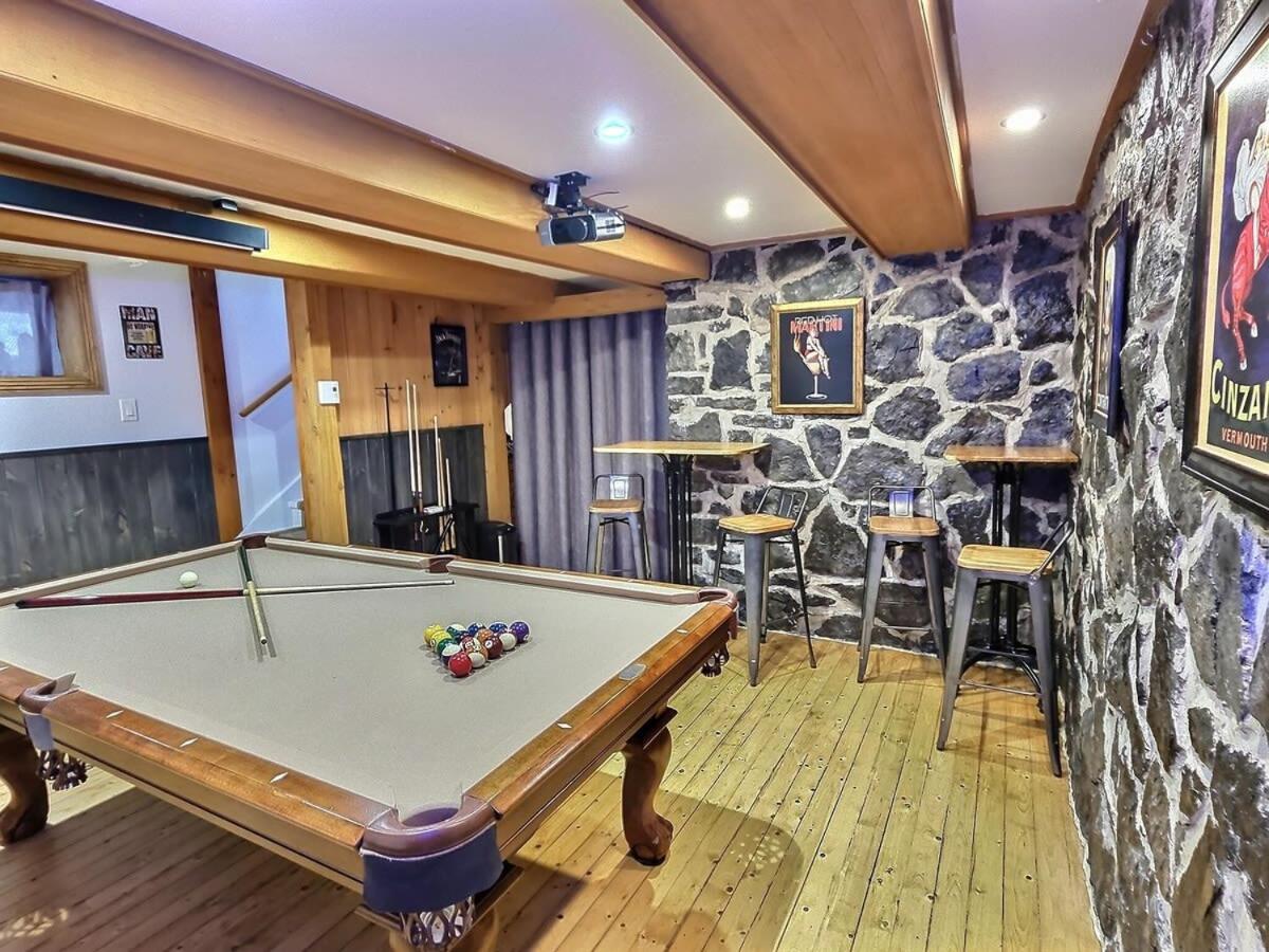 Charme 1780 Lit King Café et Billard
