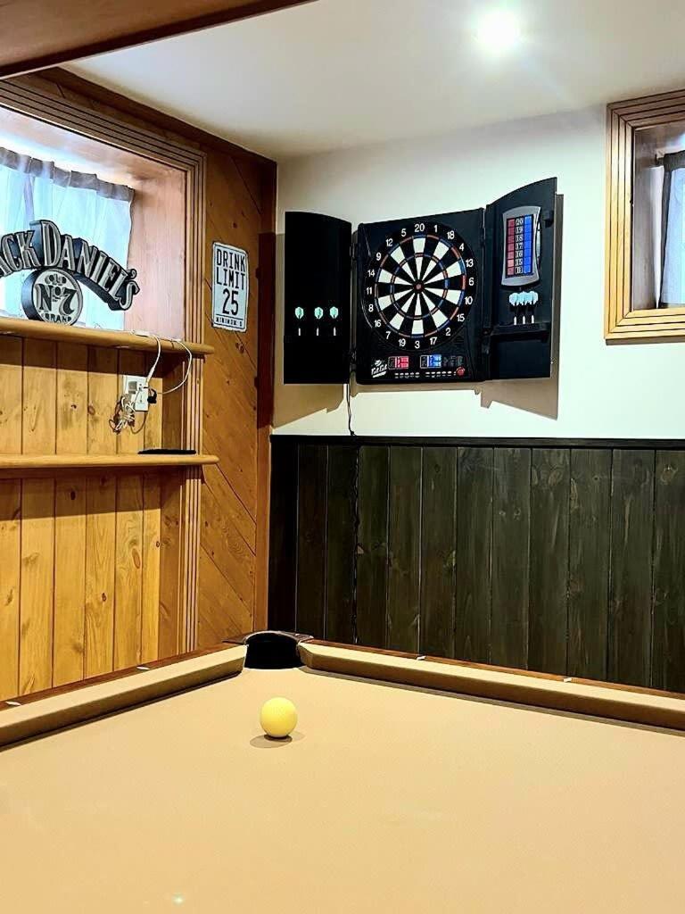 Charme 1780 Lit King Café et Billard