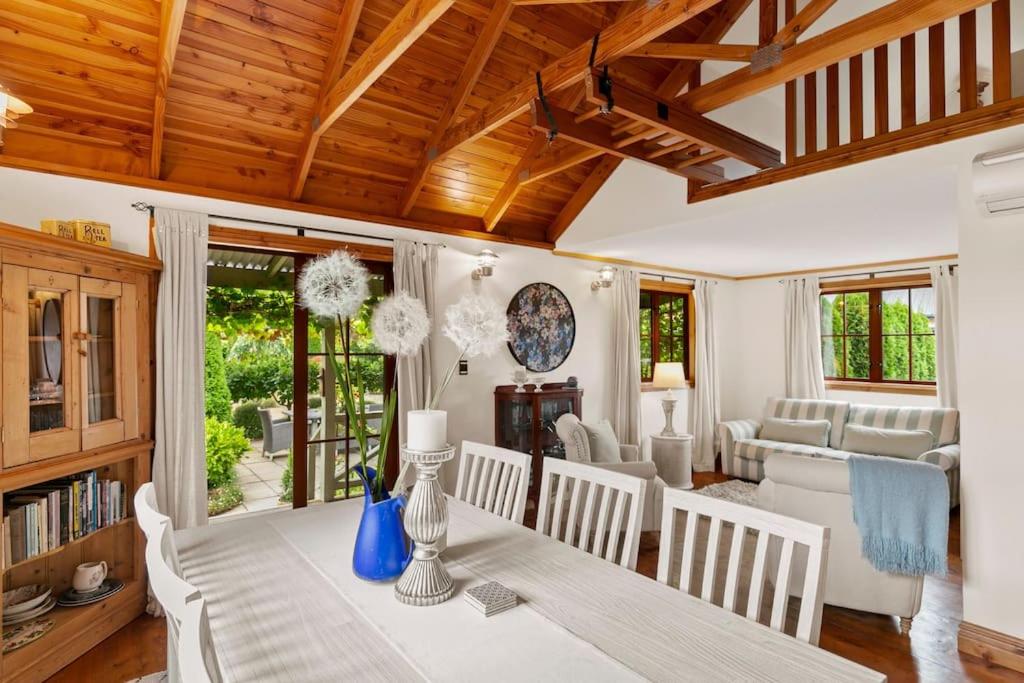 Kew Cottage