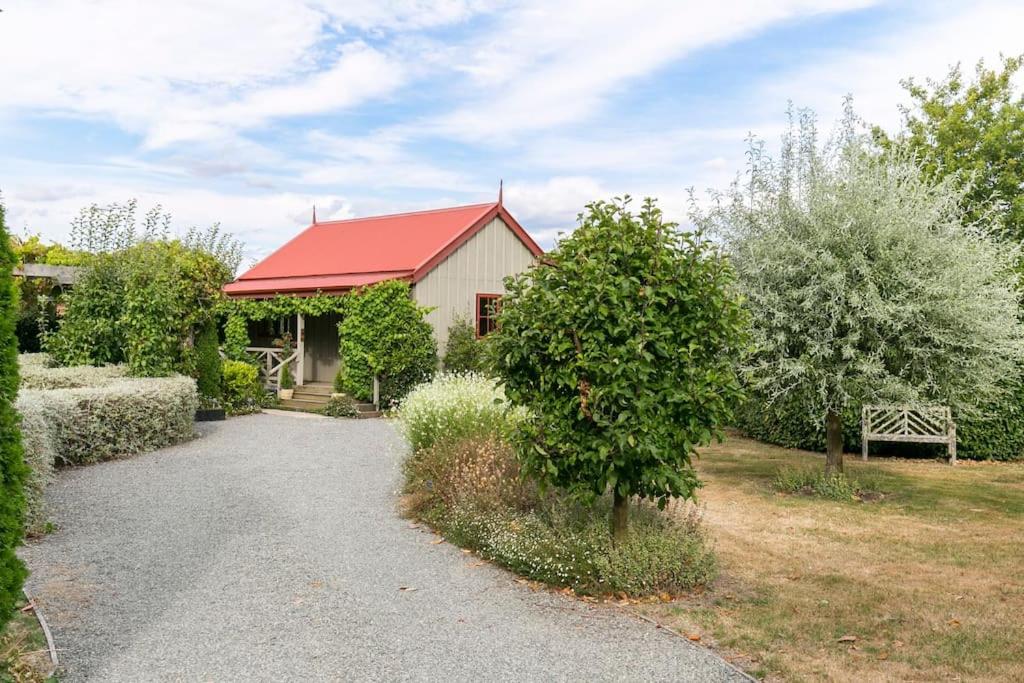 Kew Cottage