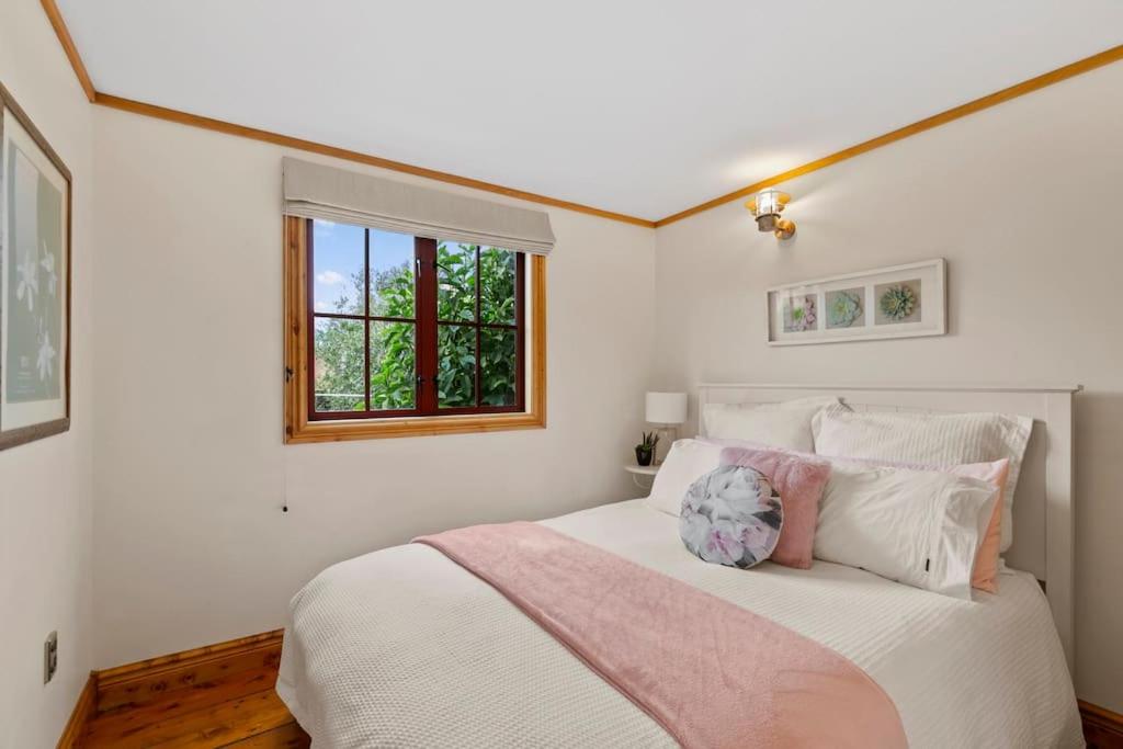 Kew Cottage