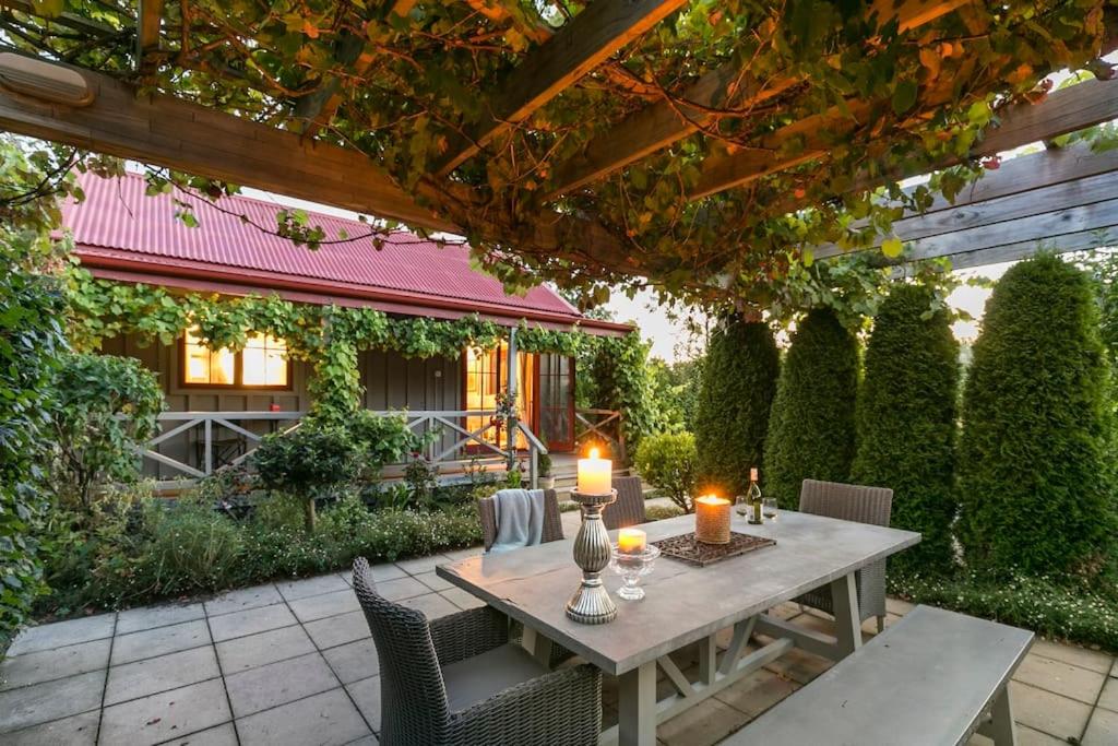 Kew Cottage