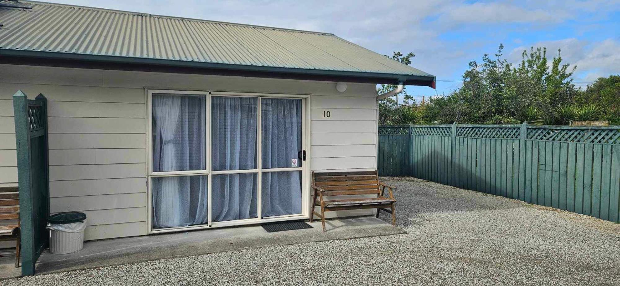 Sunnydays Motel