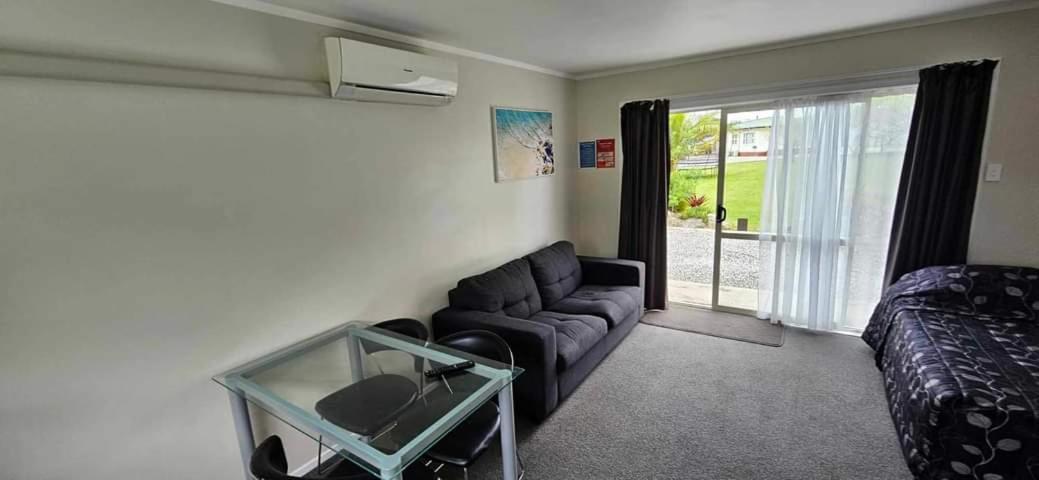Sunnydays Motel