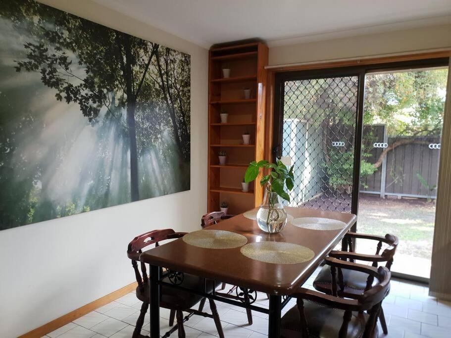 Deakin Town House