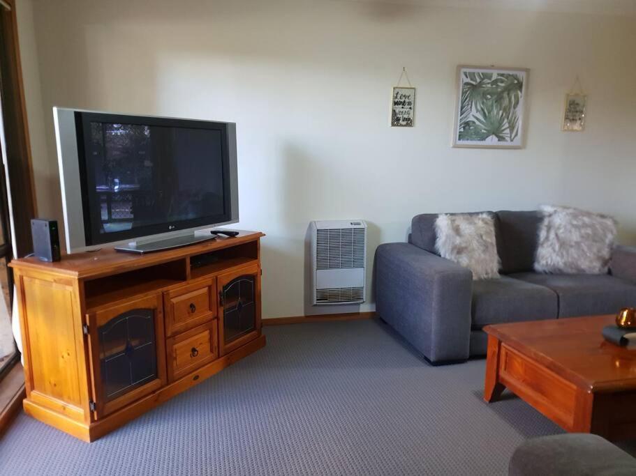 Deakin Town House