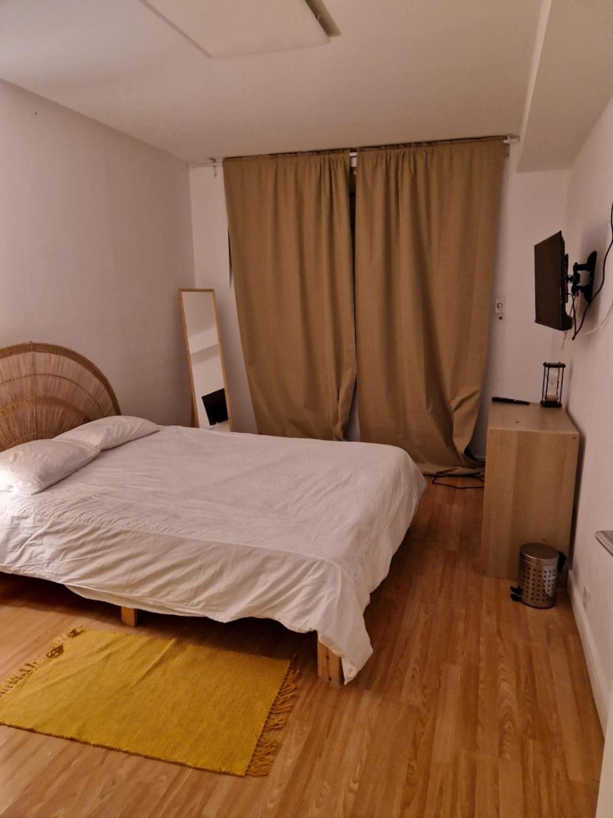 Quarto com wc privativa em Telheiras, Lisboa