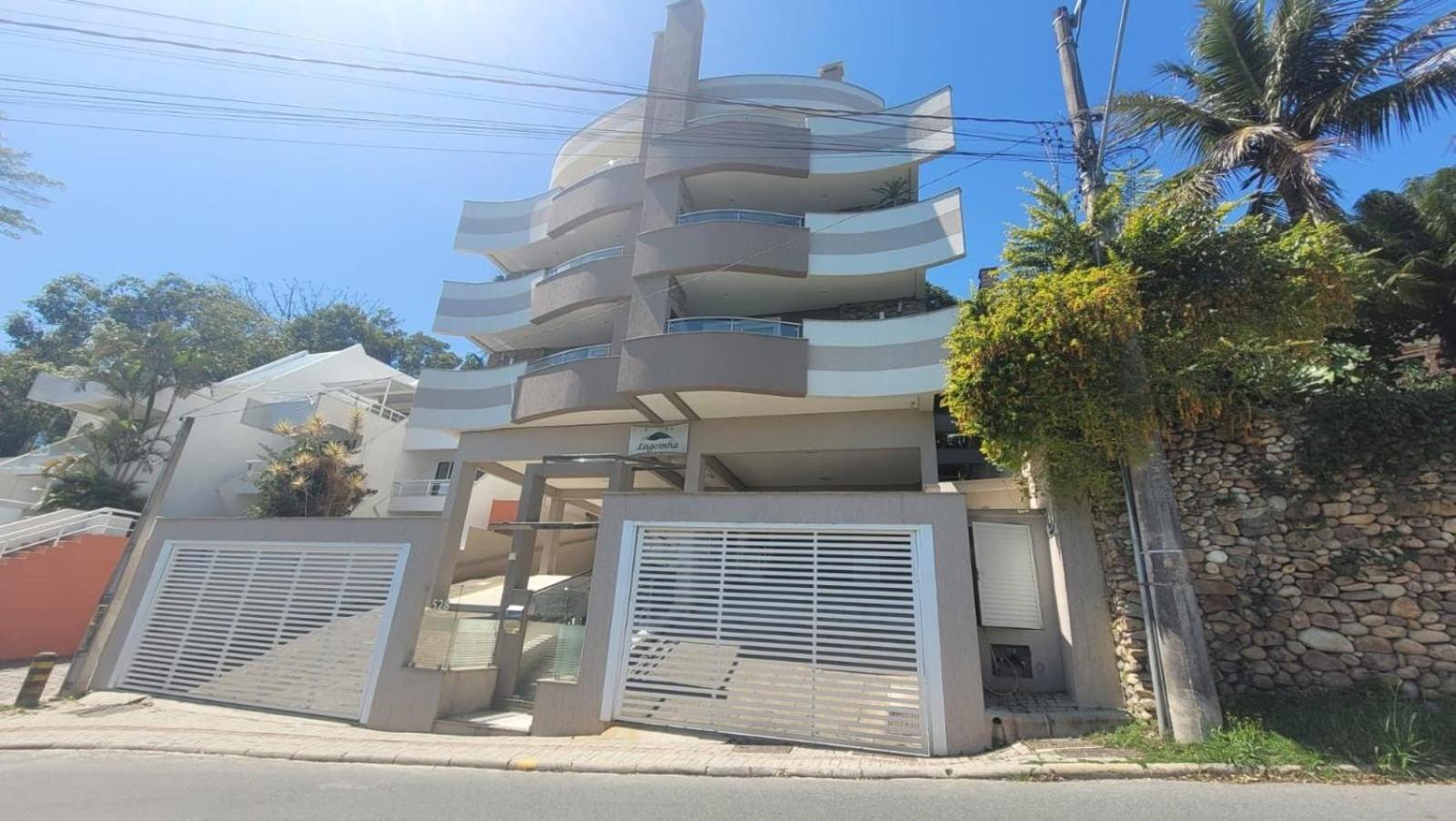 B164 - Apto na praia da Lagoinha para Alugar