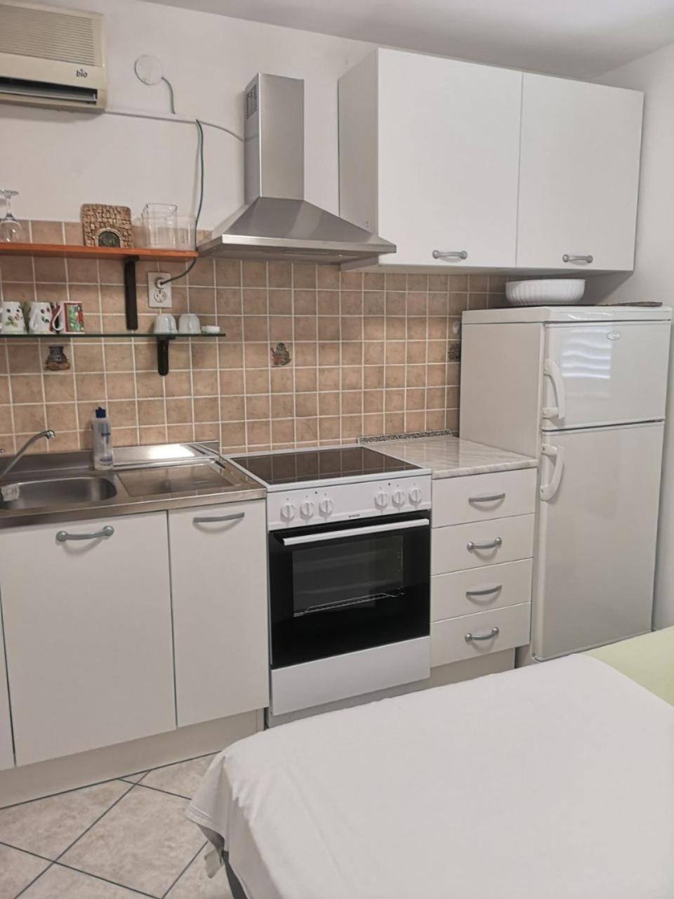Apartments Dragi