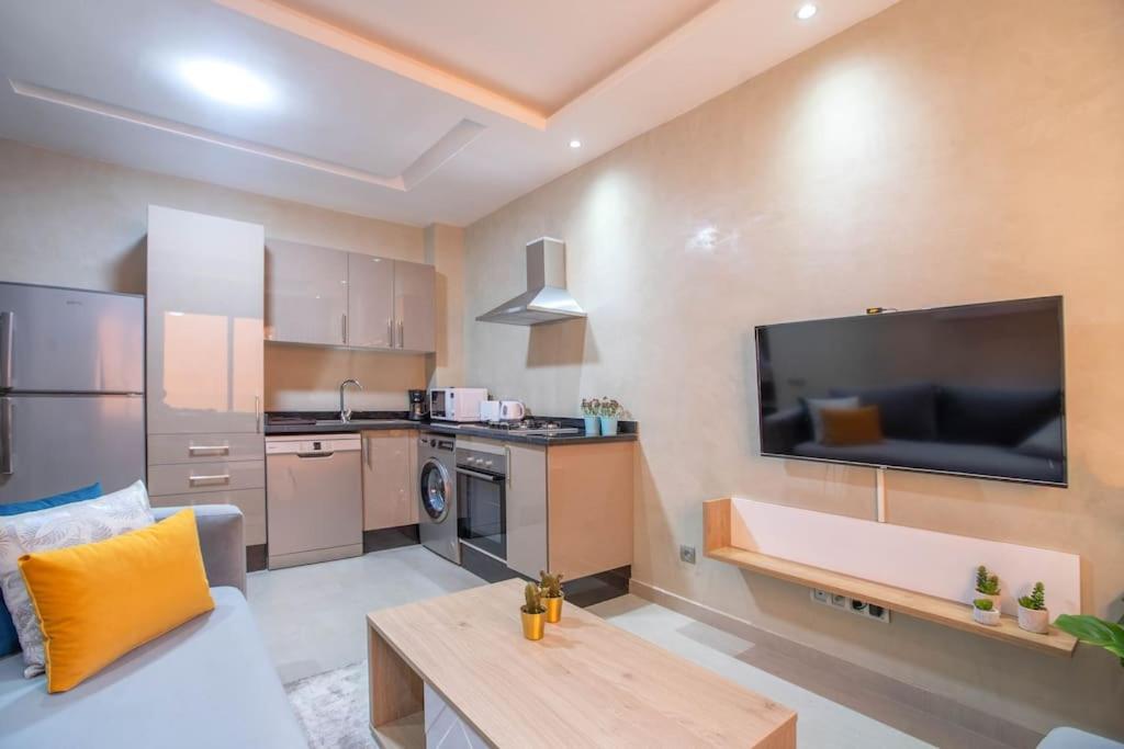 2 Bedroom condo in Marrakech free parking et pool view 4