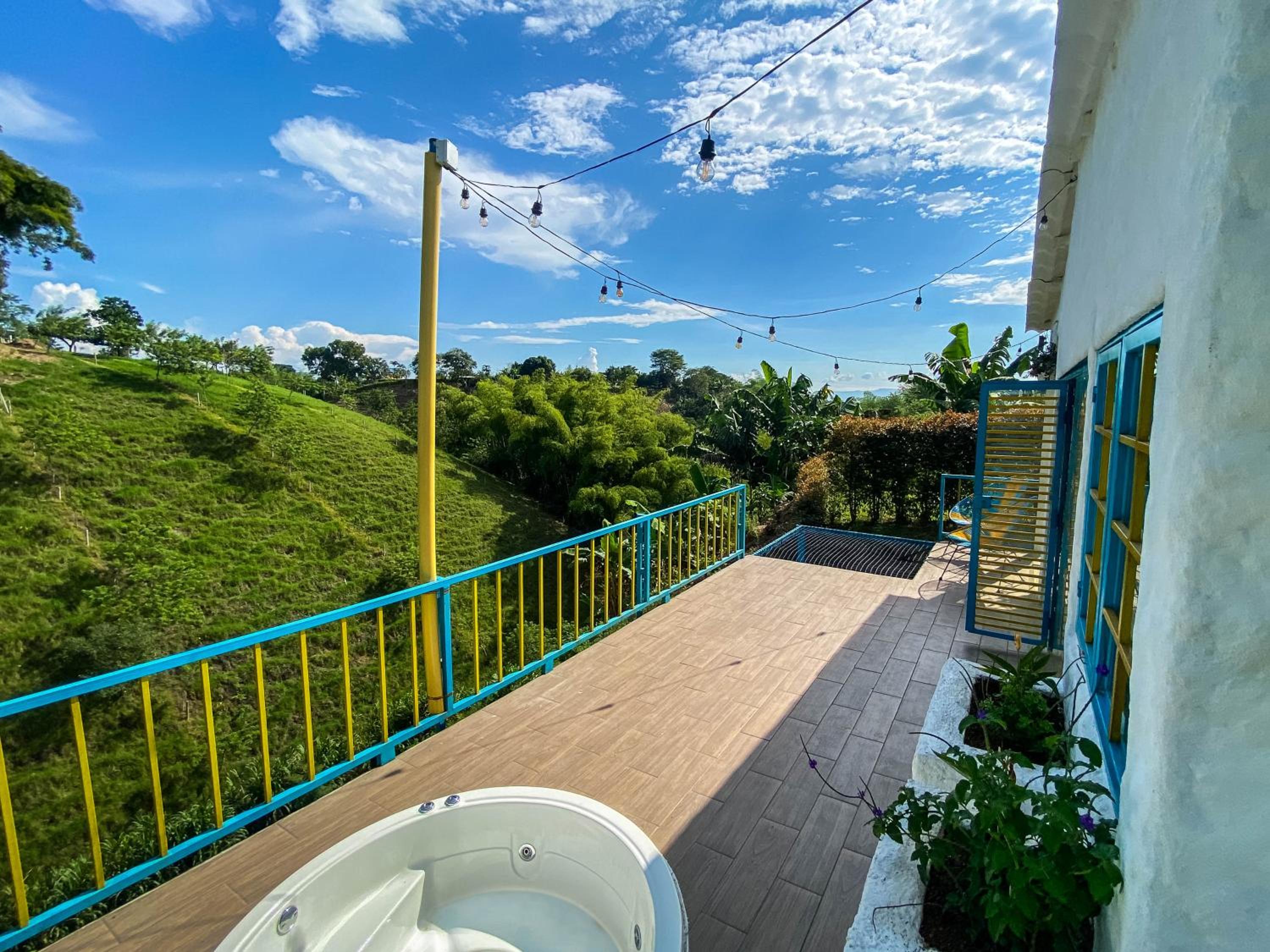 La Trasnochadora - Duerme en una típica finca cafetera Colombiana