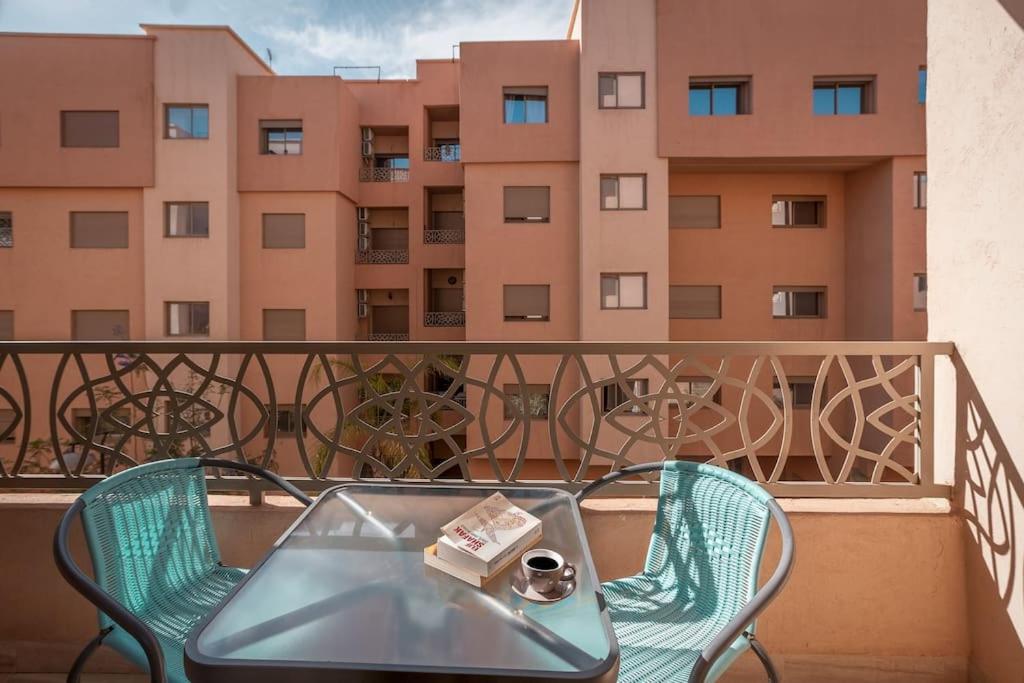 Charming two bedrooms Flat with Pool and Parking view 2