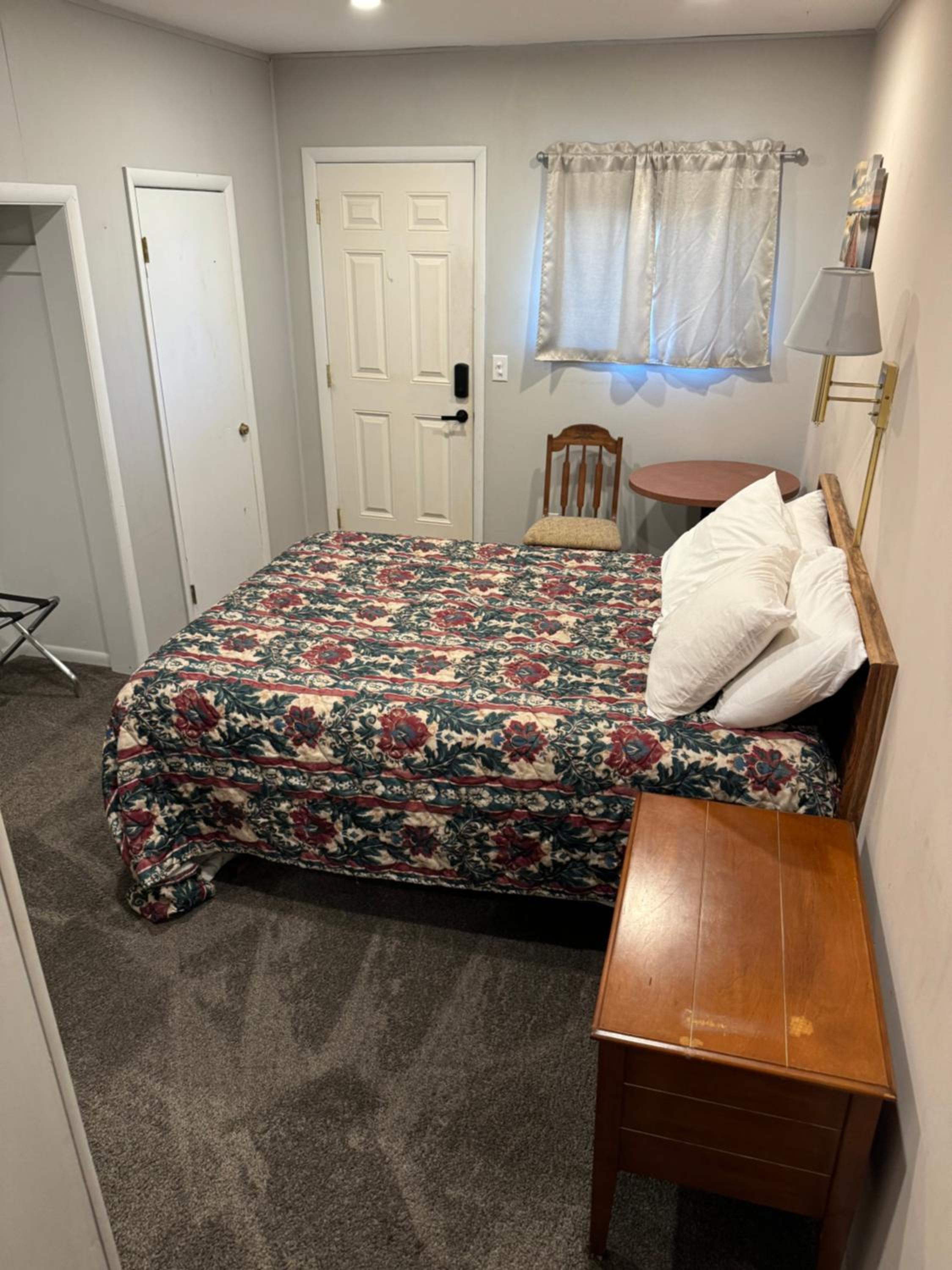 Fins and Feathers Lodge view 5