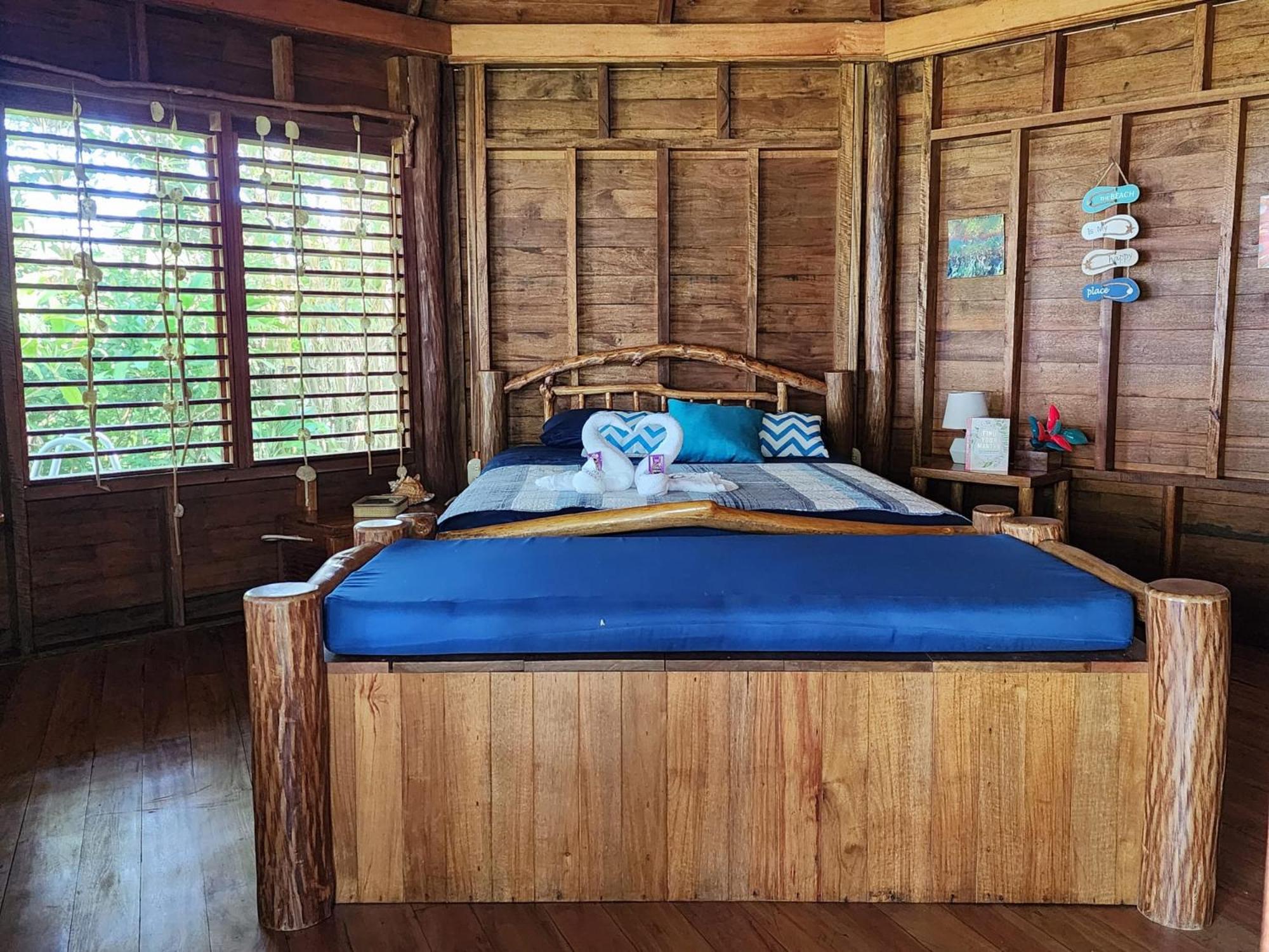 Love Bungalow