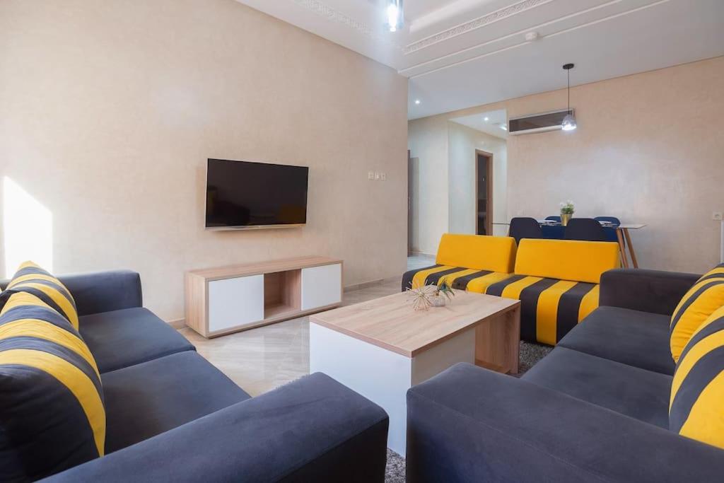 Spacious 2 BR FLAT with Wi-Fi, Pool and Parking view 2