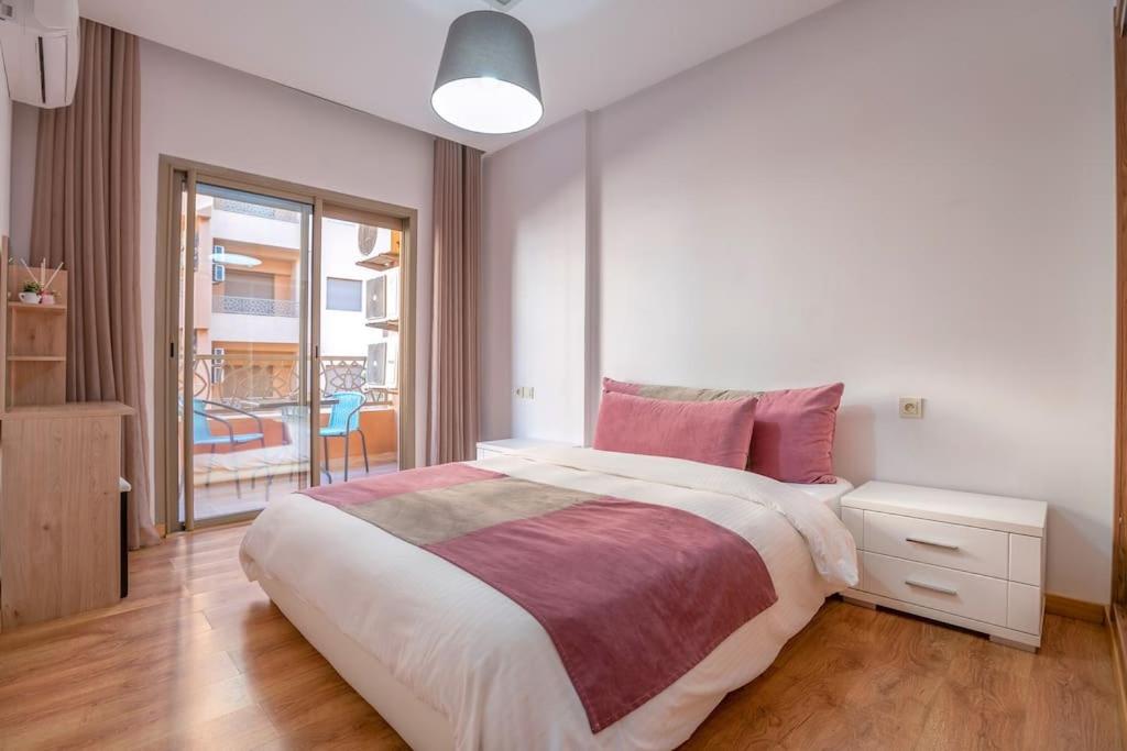 Spacious 2 BR FLAT with Wi-Fi, Pool and Parking view 5