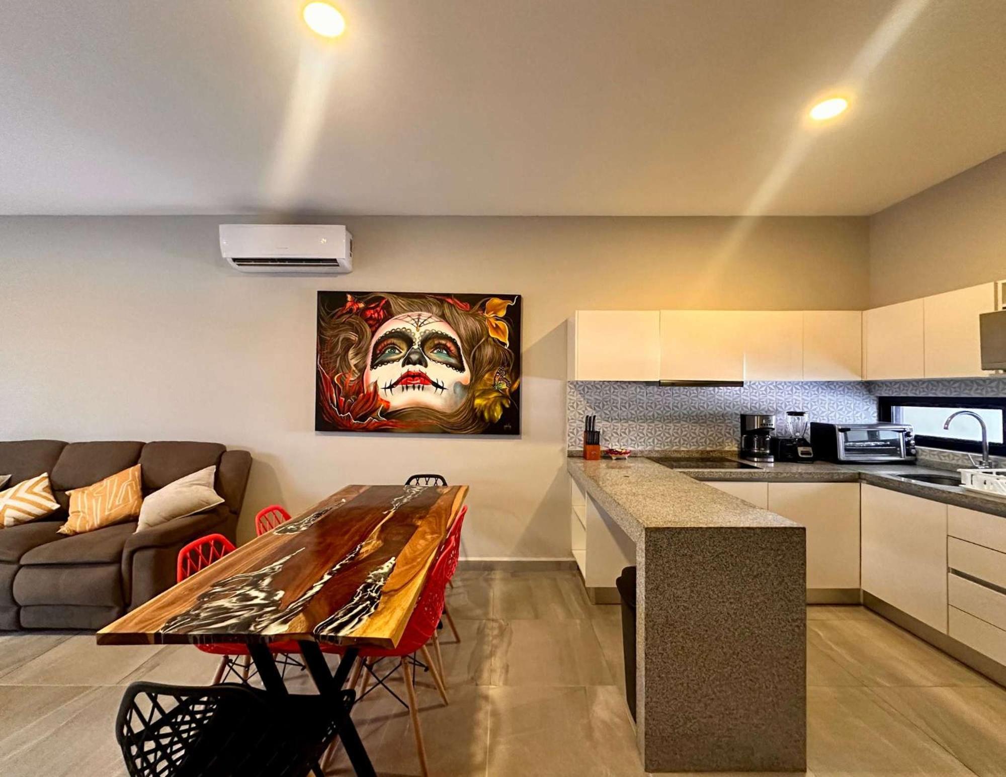 Stylish & Modern Condo in Playa del Carmen view 4