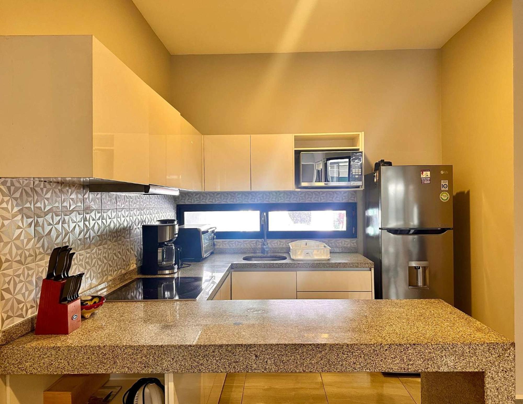 Stylish & Modern Condo in Playa del Carmen view 3
