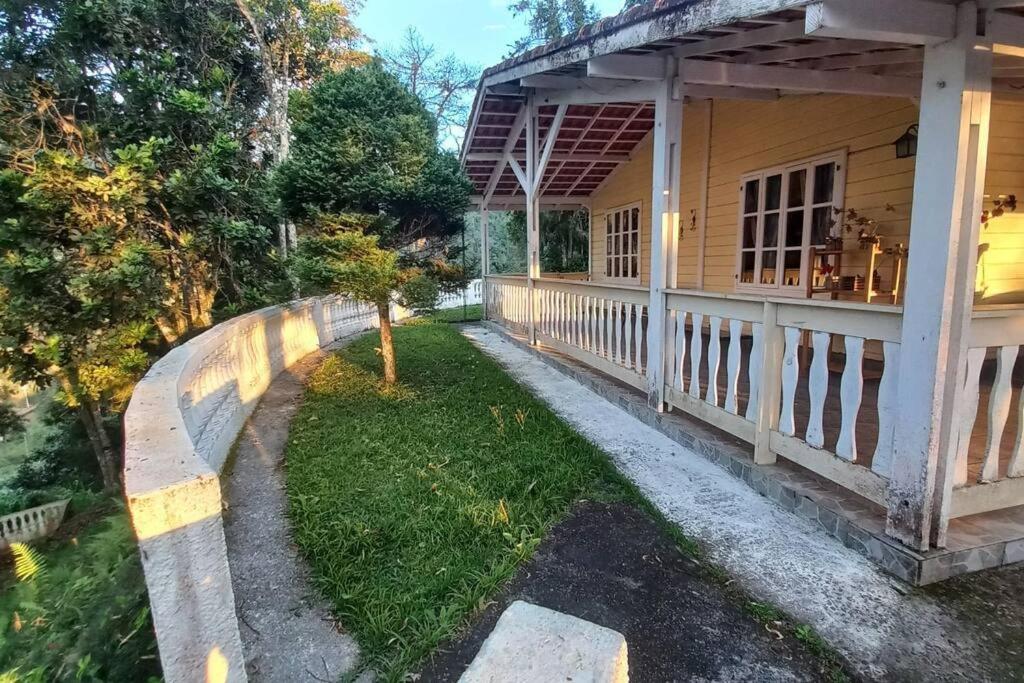 Casa Alto da Colina em Mury