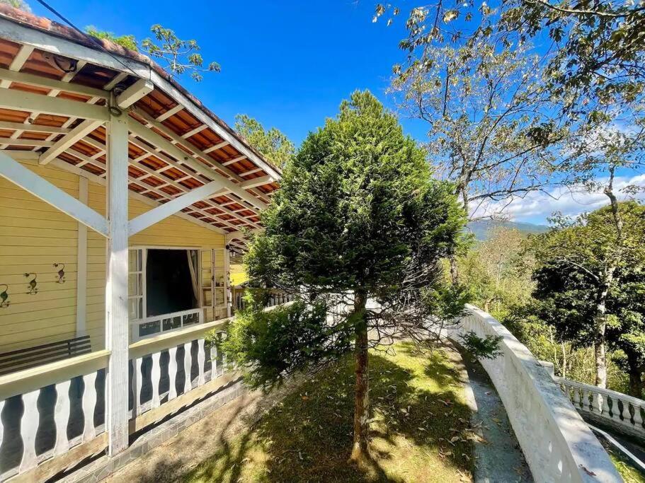 Casa Alto da Colina em Mury