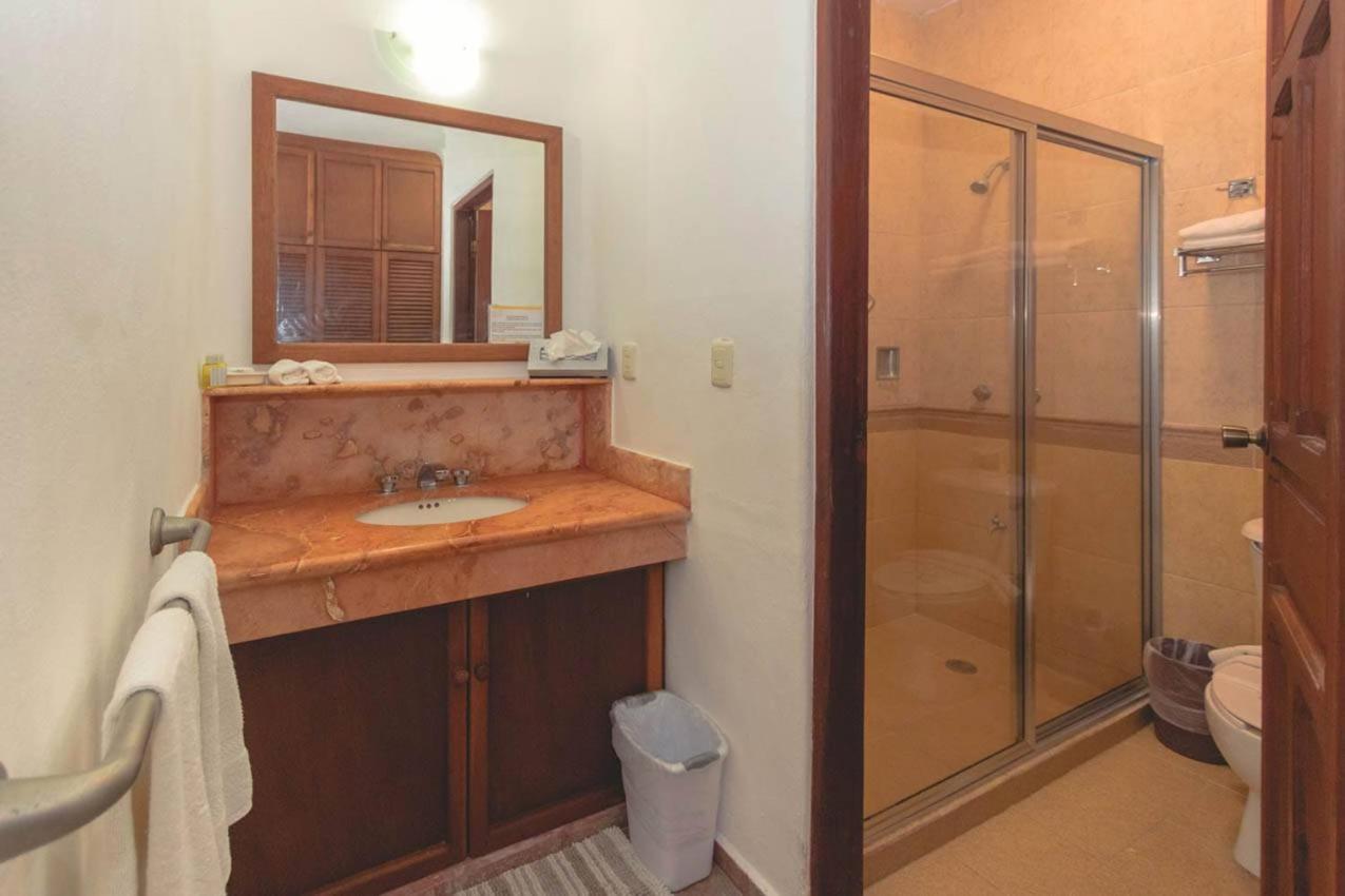 Escape to Casa Iguana Luxurious 4 Bedroom view 4