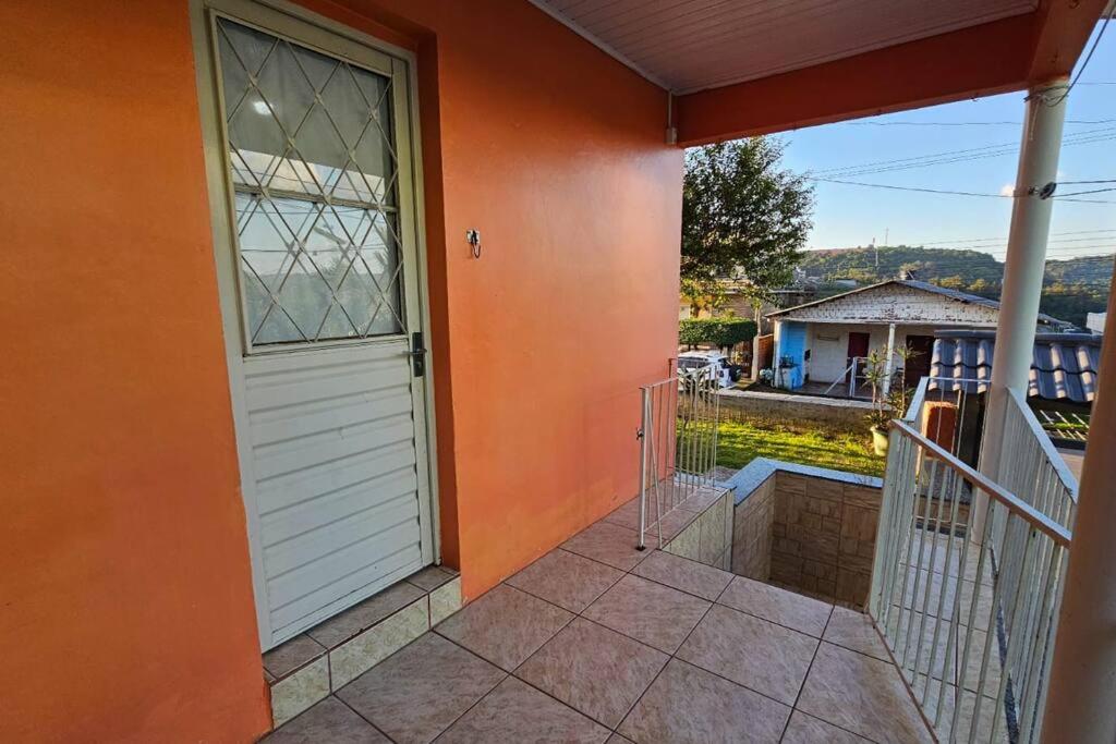 Casa Confortável com Fogão a Lenha e Churrasqueira