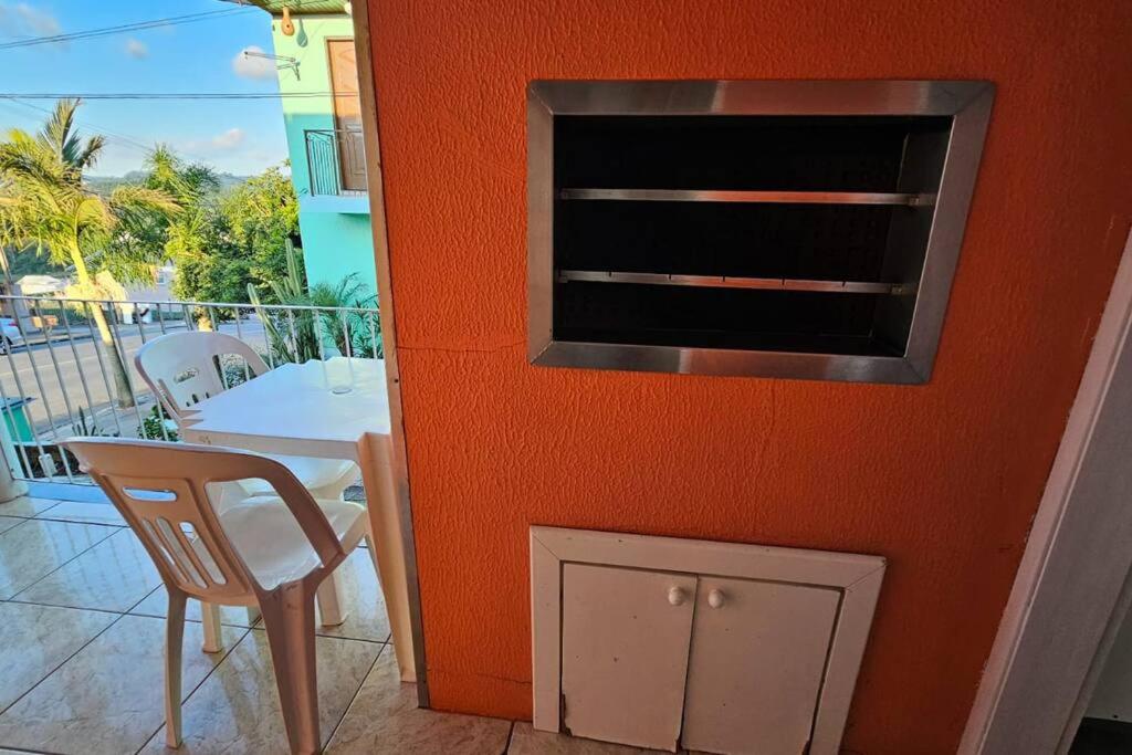 Casa Confortável com Fogão a Lenha e Churrasqueira