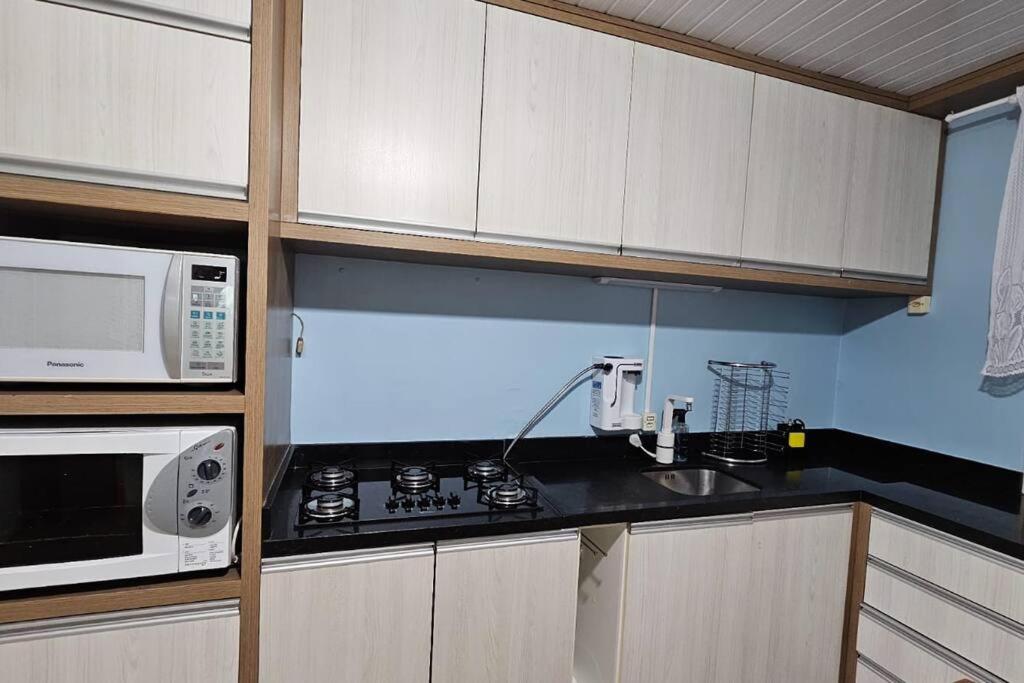 Casa Confortável com Fogão a Lenha e Churrasqueira