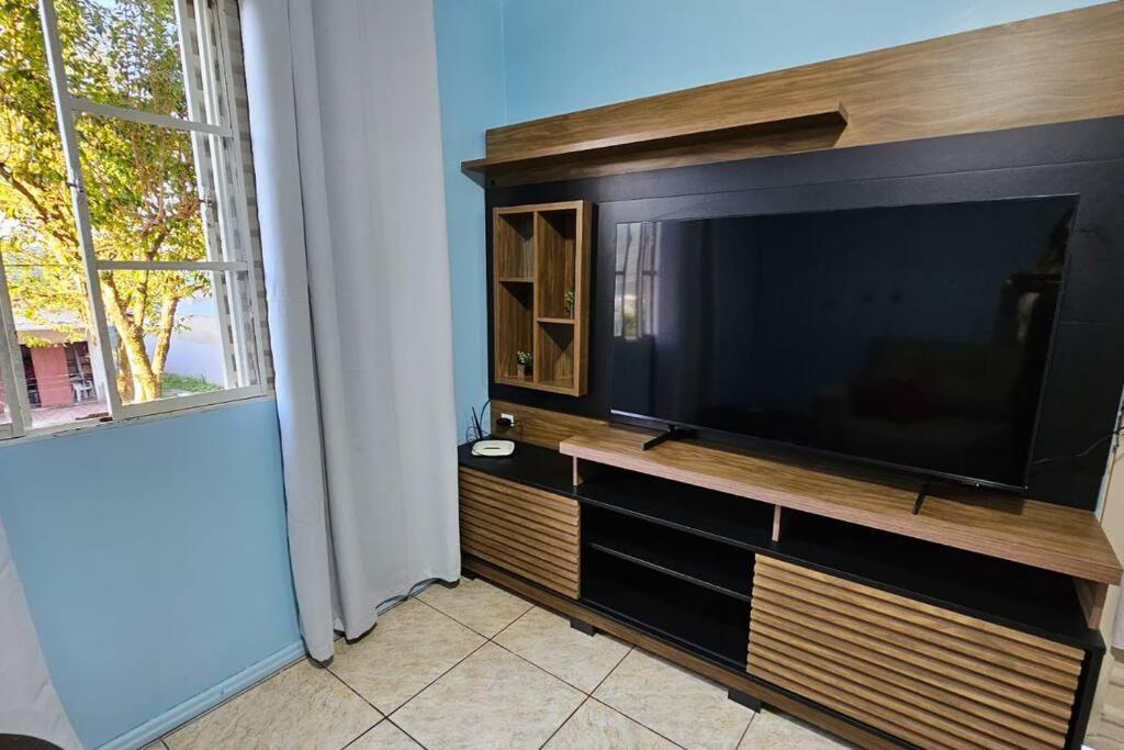 Casa Confortável com Fogão a Lenha e Churrasqueira