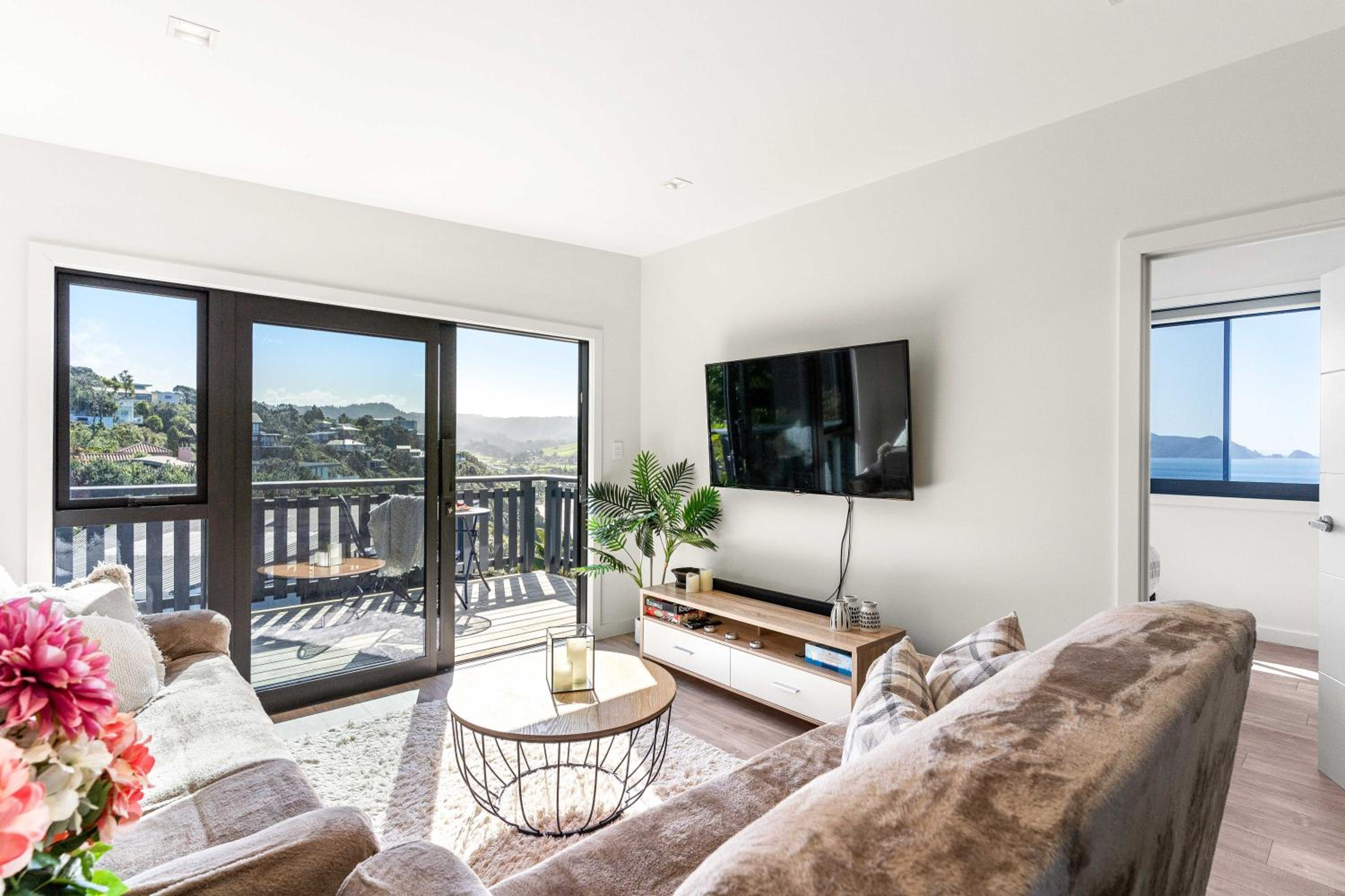 Oceanview Oasis - Guest House in Tairua view 4