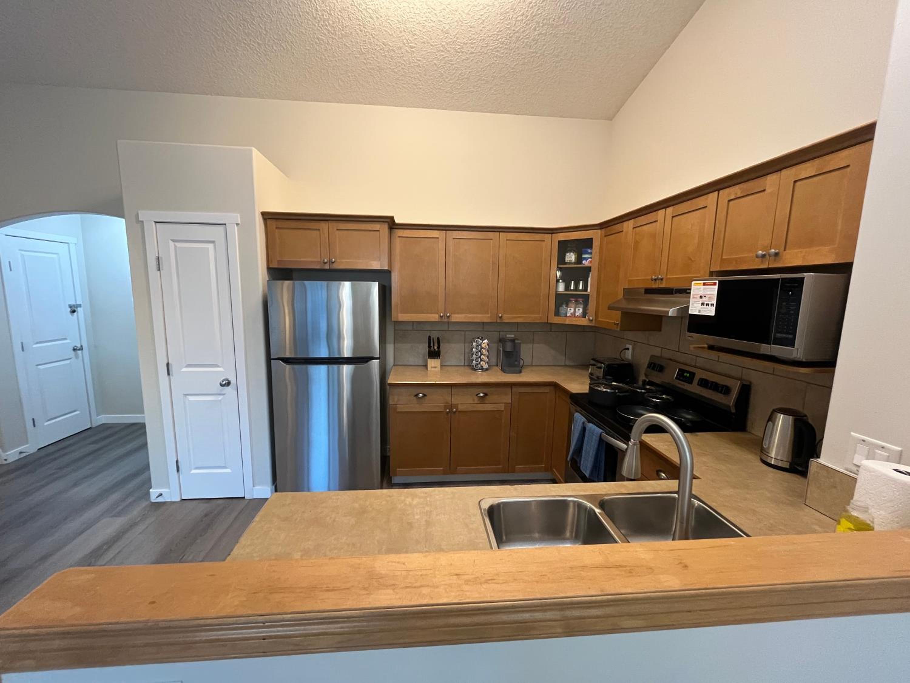 Park View Paradise - Big, Bright, Modern, Fully Stocked