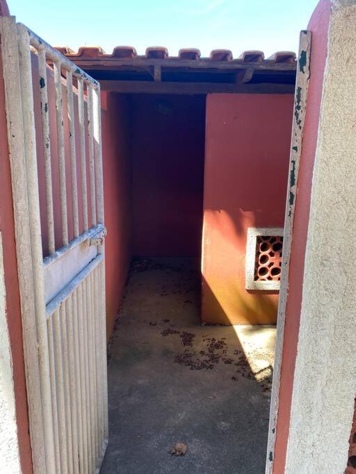 Casa com piscina e área gourmet externa