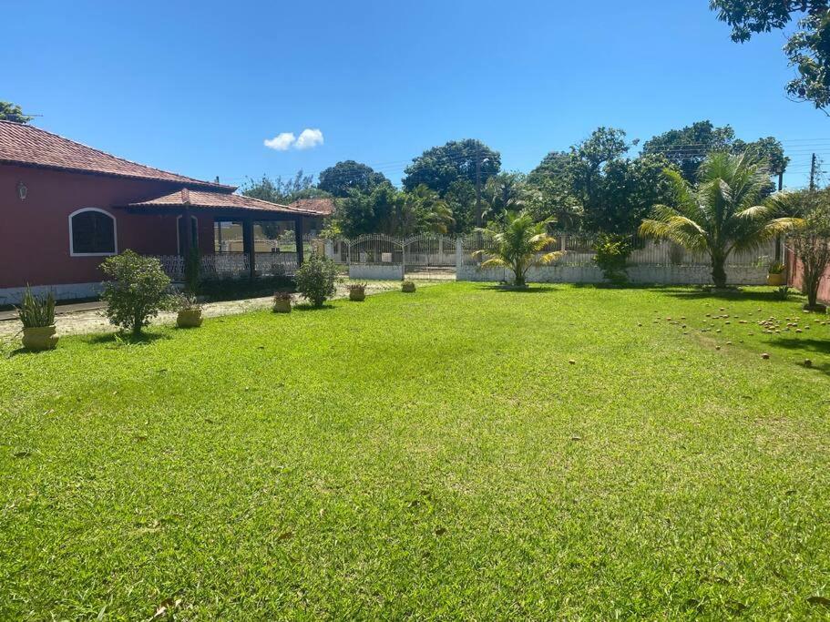Casa com piscina e área gourmet externa