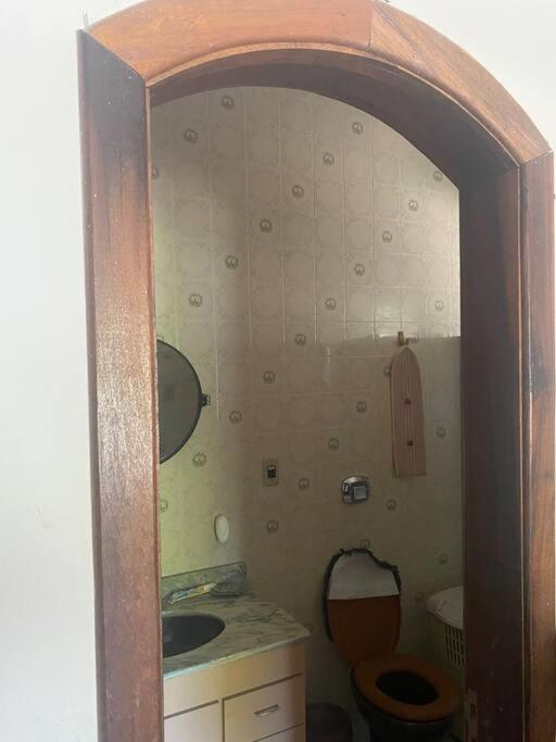 Casa com piscina e área gourmet externa