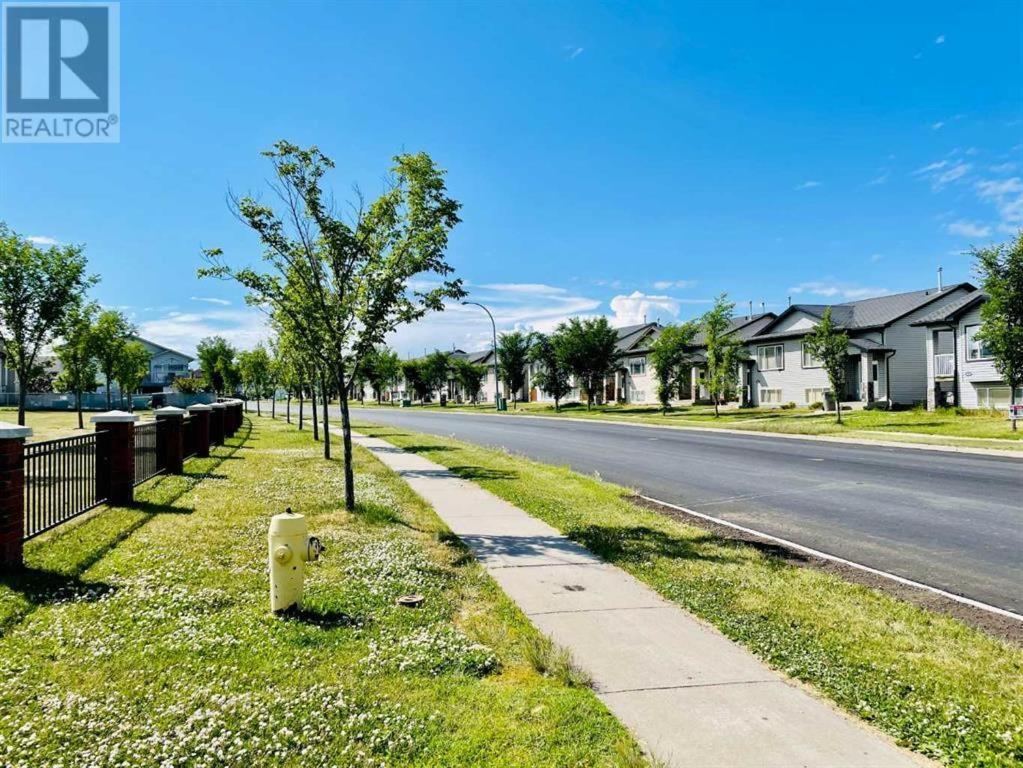 Park View Paradise - Big, Bright, Modern, Fully Stocked