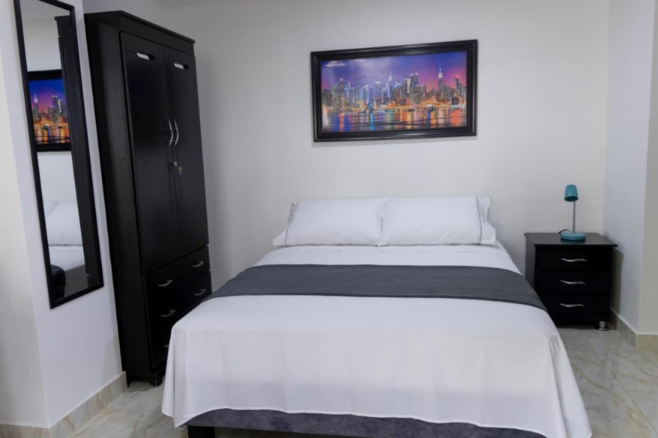 Apartaestudio Norte Residencial - La Merced - 20m2 y Parking