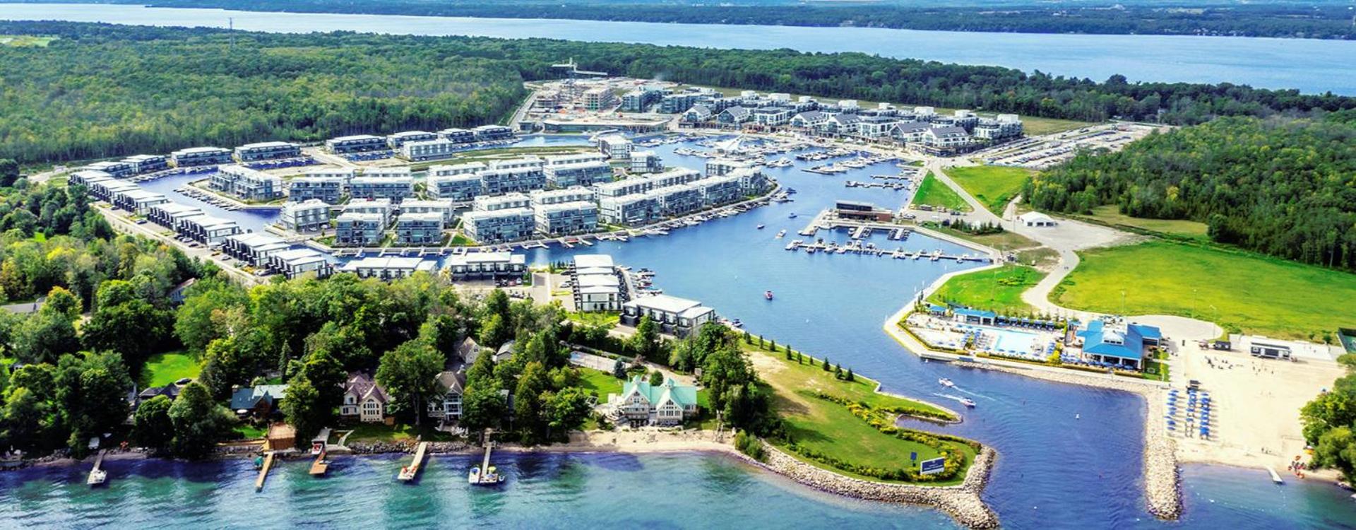 Beautiful Condo, 2 Bedrooms and a Den in Friday Harbour Resort!