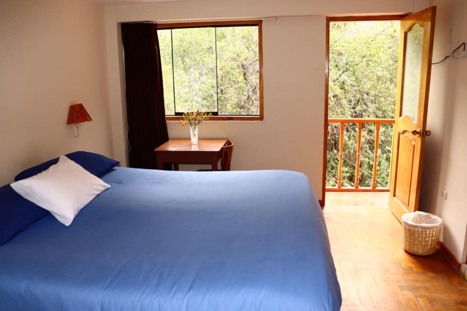 Full Moon Eco Lodge