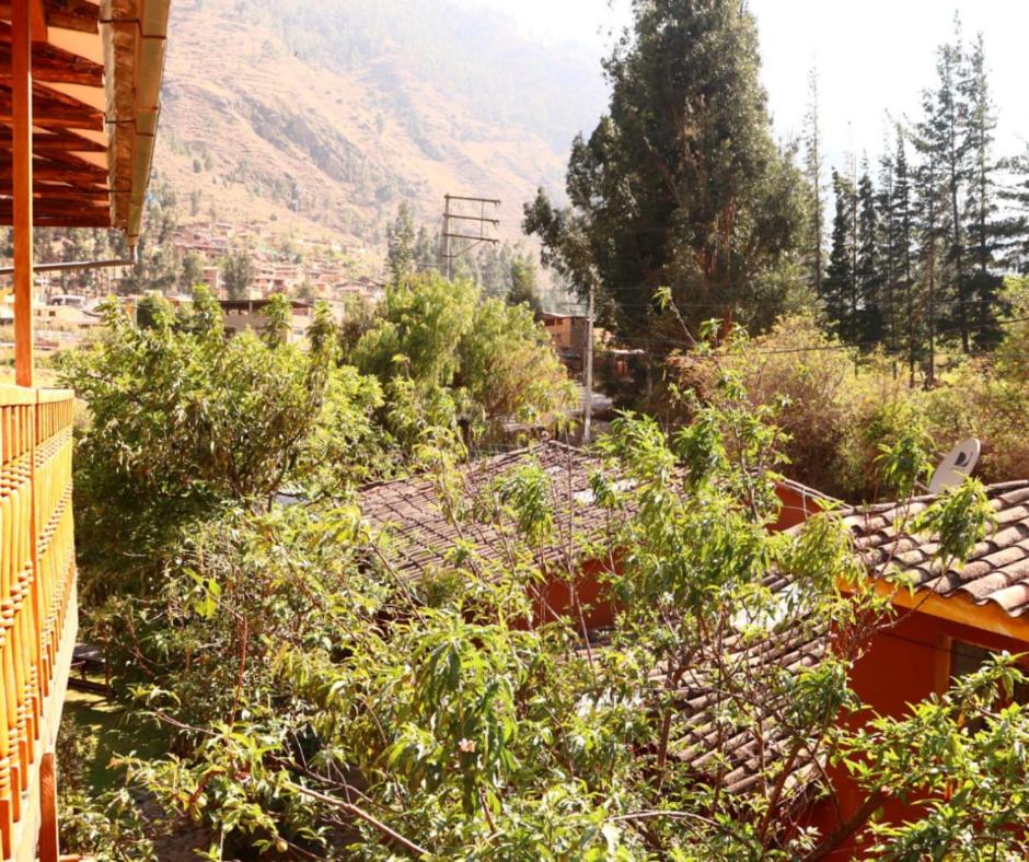 Full Moon Eco Lodge